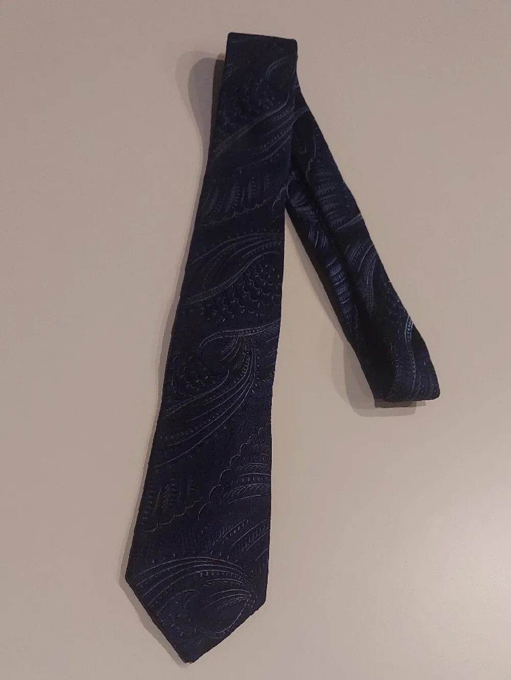 Vintage Gold Of Persia Dark Blue Paisley Silk Tie